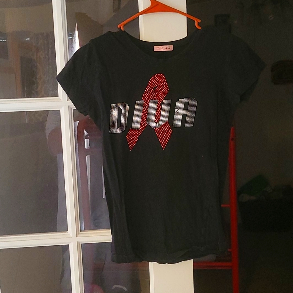 Black Diva tee